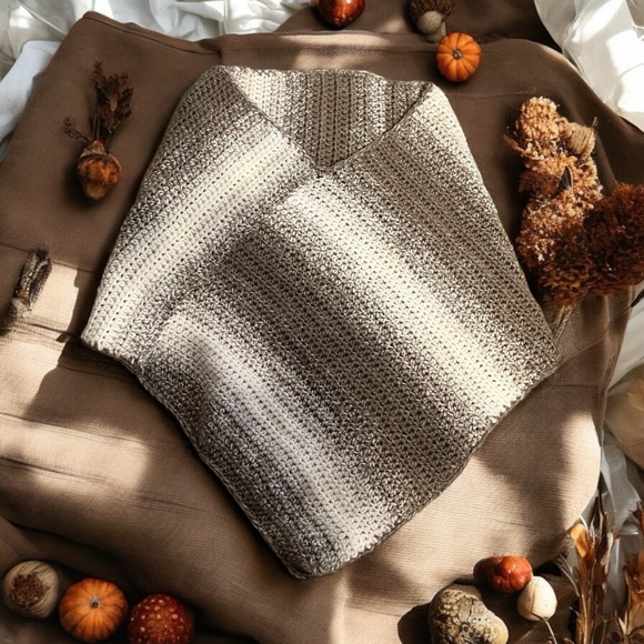 Vintage brown/ashbrown/creamy white poncho/shrug 75%acrylic/25%wool Soft & Warm - Picture 7 of 17